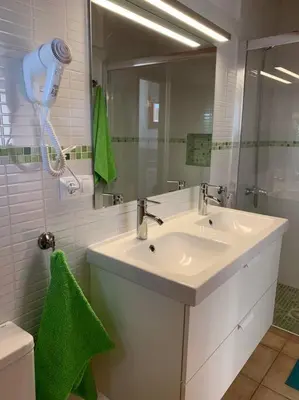 Un baño de Tasarte. Casa adosada. Berajot 9.
