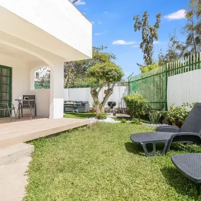 Home2Book Stylish Apt Terrace & BBQ