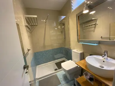 Un baño de Canarian Green Oasis by luca properties gran canaria