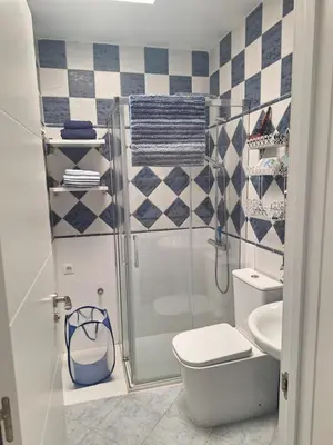 Un baño de POOLFRONT Bungalow