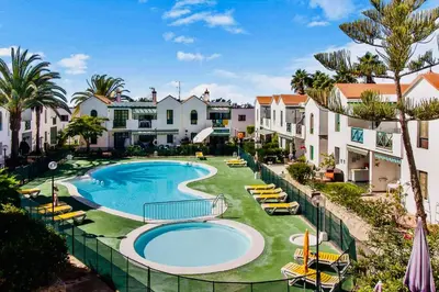 Piscina en o cerca de Apartment Laura near Europa Center and Amadores beach, Free WiFi