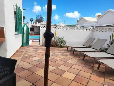 Piscina en o cerca de splendid bungalow next to dunes