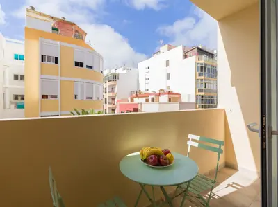 Comida en o cerca de este apartamento