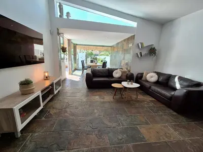 Zona de estar de Villa Privada y Tranquila | 12 min Playa Inglés
