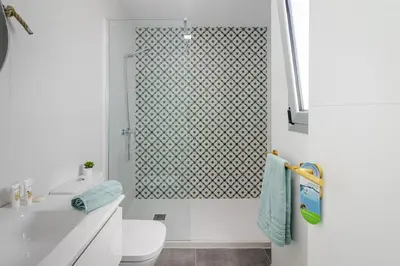 Un baño de Luxury Beach Terrace Loft