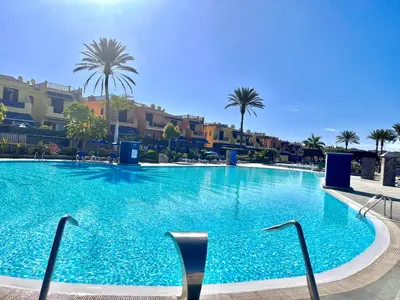 Piscina en o cerca de Beach and Golf Holiday Home with private jacuzzi