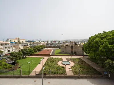 Jardín al aire libre en Castle With Balcony By CanariasGetaway