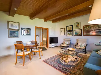 Zona de estar de Sunset Banana Plantation House with sea views and private pool by CanaryScape