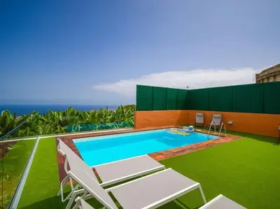 Piscina en o cerca de Sunset Banana Plantation House with sea views and private pool by CanaryScape