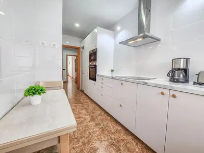 Una cocina o zona de cocina en Happy Waves Home