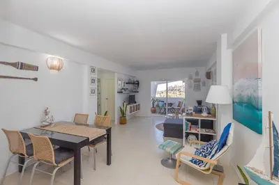 Plano de GuestReady Residencial La Palmita Agaete con piscina