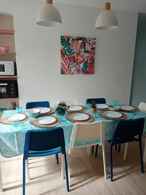 Una cocina o zona de cocina en 10 floor, 10 people, 10 views