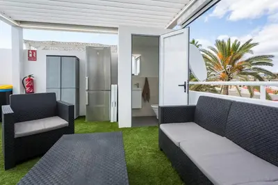 Zona de estar de Residencial Begoña, bungalow recién reformado