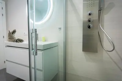 Un baño de Residencial Begoña, bungalow recién reformado