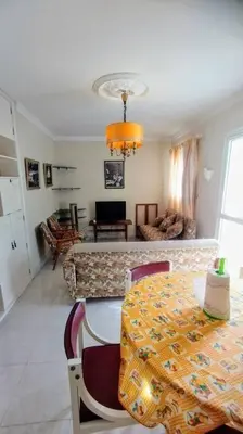 Plano de Tranquilo apartamento en San Agustin 1 dormitorio cama doble y salon con sofas camas