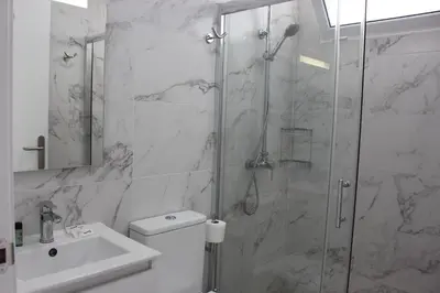 Un baño de VV Alcaravaneras Ático B