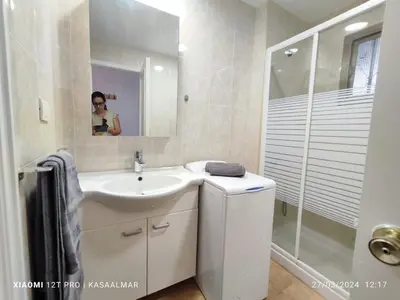 Un baño de Agaete Playa vista Yumbo Dunas parking