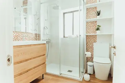Un baño de Click&Guest - Churruca Canteras