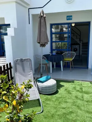 Un patio o zona al aire libre en Pool Front Playmar Maspalomas