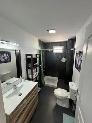 Un baño de Bright