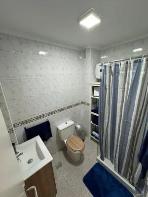 Un baño de HostJimeno Beach
