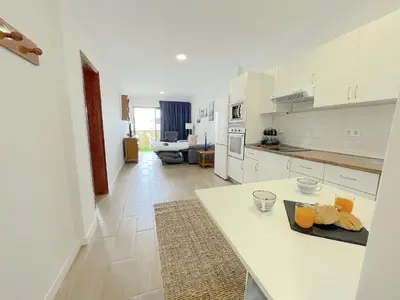 Una cocina o zona de cocina en Agaete Park 609 by Villas Rivero