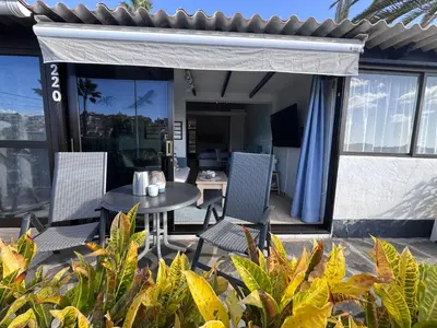 Un patio o zona al aire libre en Bungalow in the heart of Arguineguín 2