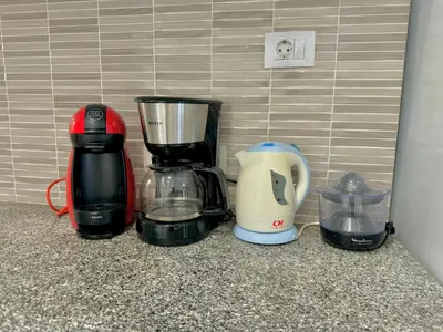 Utensilios para hacer té y café en Playmar 2075