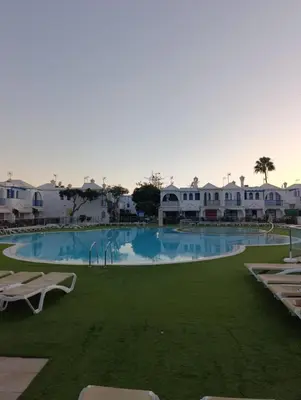 Piscina en o cerca de Playmar 2075