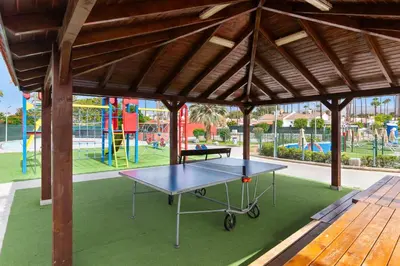 Instalaciones para jugar al ping pong en Dreams Home o alrededores
