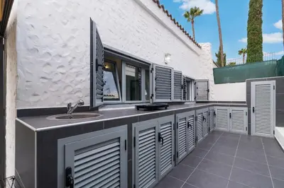 Una cocina o zona de cocina en Dreams Home