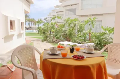 Comida en o cerca de este apartamento