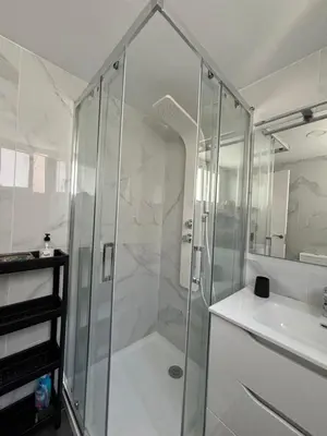Un baño de Casa Francisca 100 mt from the beach By lucaproperties