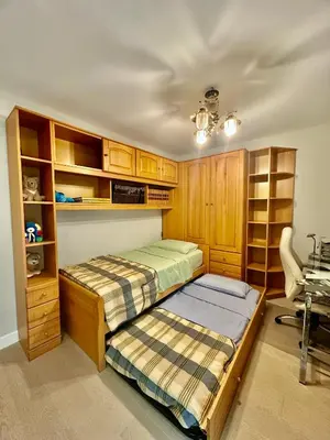 Cama o camas de una habitación en RaNee Apartments - 2 bed 2 bath in city centre