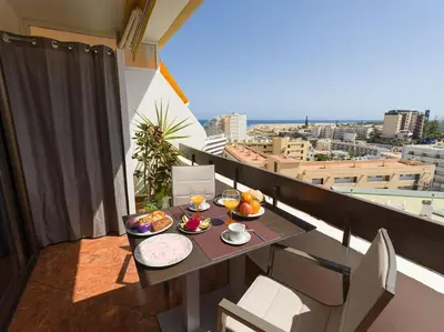 Comida en o cerca de este apartamento