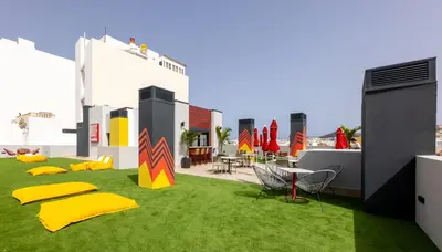 Animación nocturna para los clientes de Sholeo Lodges Las Palmas Flats