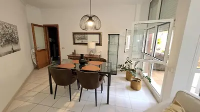 Zona de estar de Casa MOLINA con TERRAZA al lado de la playa