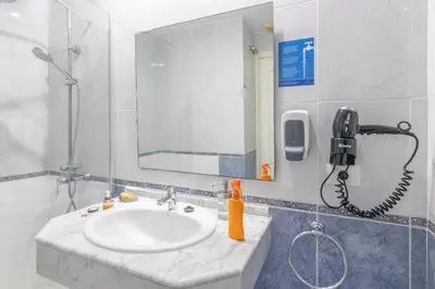 Un baño de Beachfront Apartment Playa del Cura 3 by VillaGranCanaria