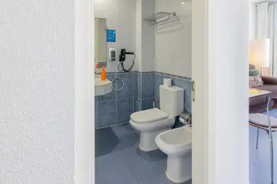 Un baño de Beachfront Apartment Playa del Cura 3 by VillaGranCanaria