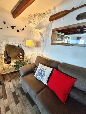 Zona de estar de Seafront House in Tufia