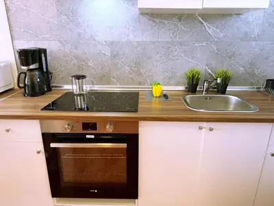 Una cocina o zona de cocina en Magical Sunsets Holiday Home