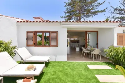 Jardín al aire libre en Bungalow Santa Barbara EMB5 by VillaGranCanaria