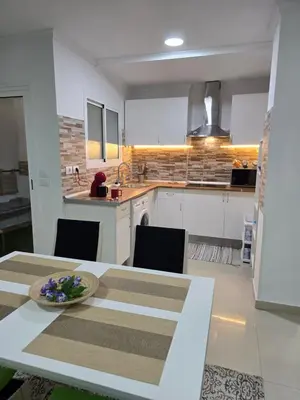 Una cocina o zona de cocina en Strelitzia House