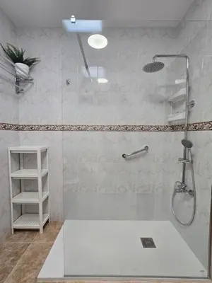Un baño de The White Village