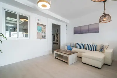 Zona de estar de Home2Book Beachy Vibes Sea Side Apartment, Guía