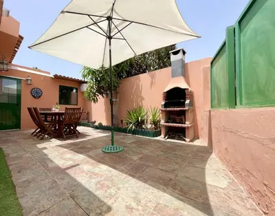 Un patio o zona al aire libre en Ten-Beau Relax Bungalow