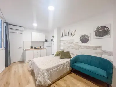 Una cocina o zona de cocina en Cozy Studio Las Canteras - 1 min from the beach