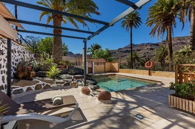 Piscina en o cerca de Las Casas de la Rueda - La Casita