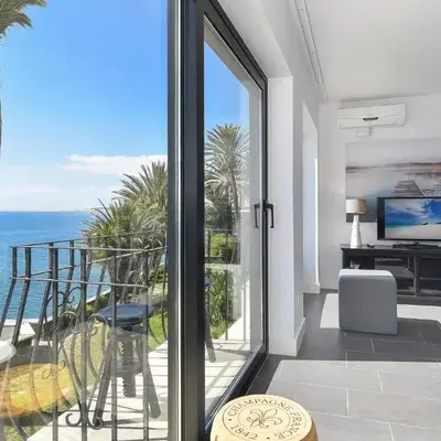 Seaside Suite 302 by VillaGranCanaria