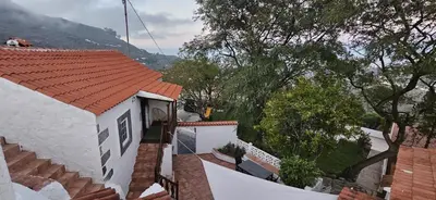 Vista general de una montaña o vista desde la casa o chalet